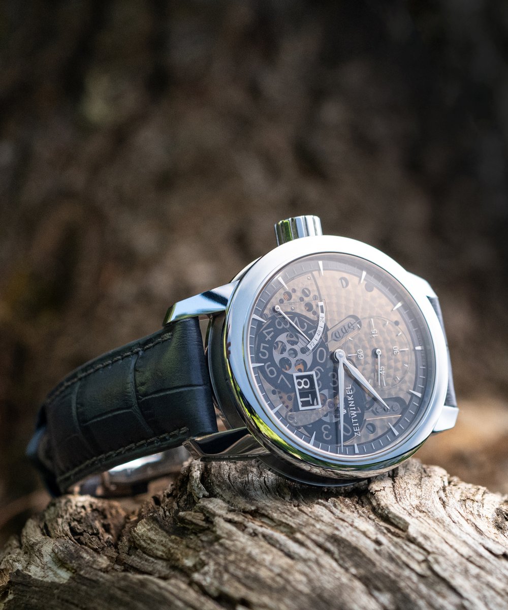 Zeitwinkel's tweet image. If you like our model 273° Saphir Fumé, we have great news for you. Stay tuned for a new model we will present in Geneva next week!

#swissmade #independentwatchmaking #inhousemovement #actuallywearit