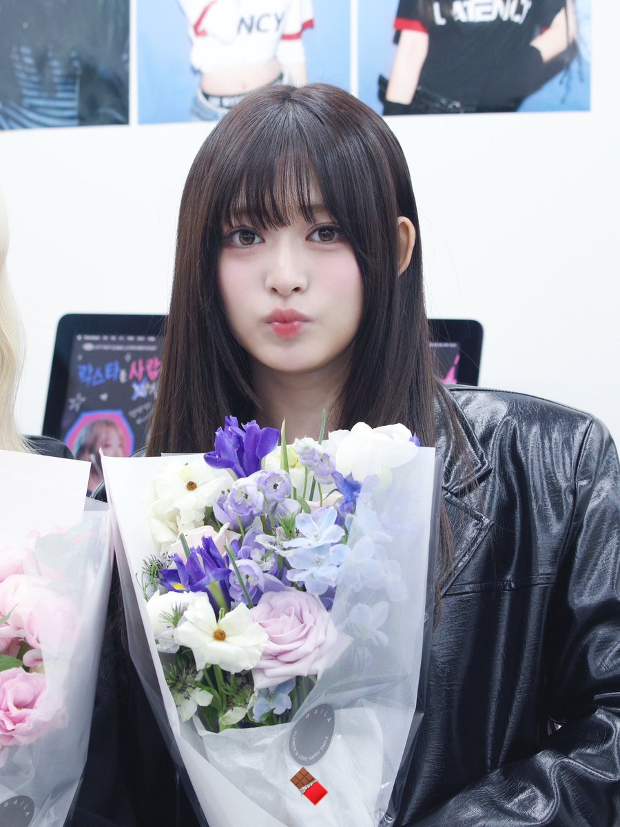 choco_sem's tweet photo. 260404 사월즈 생일카페

♡ͥ ♡ͦ ♡ͮ ♡ͤ

#레이턴시 #LATENCY #세미 #SEMI
#932랑_달달해지자🍫💙 https://t.co/KFlQ1jivsx