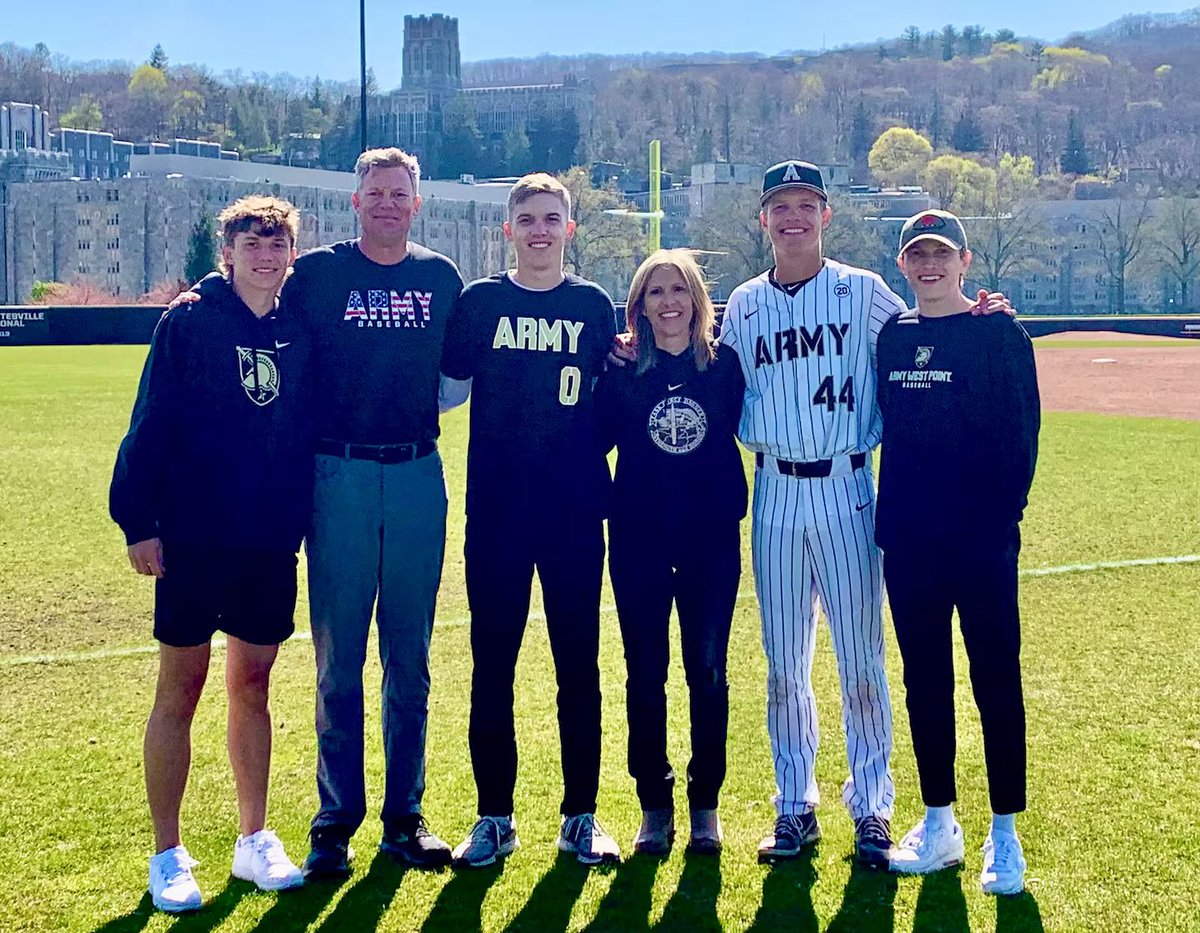 timbhealey's tweet photo. "I’ve got to be all in on this, because I’m leaving something so good behind."

Inside Connelly Early’s ‘hardest decision of my life’: leaving West Point for baseball (and eventually the Red Sox) 
https://t.co/rJysuvR9ns https://t.co/ptNgsEtzV4
