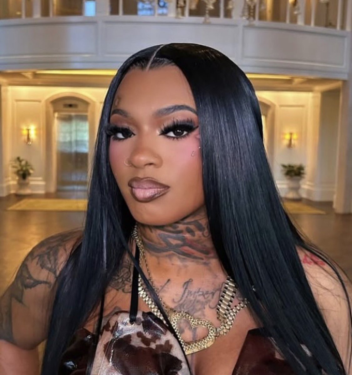 TheZeusReport's tweet image. I actually expect Stunna Girl to not have beef with these two like everyone is assuming unless something goes left 🤷🏾‍♀️ #BaddiesUSA #BaddiesUSAChapterTWO