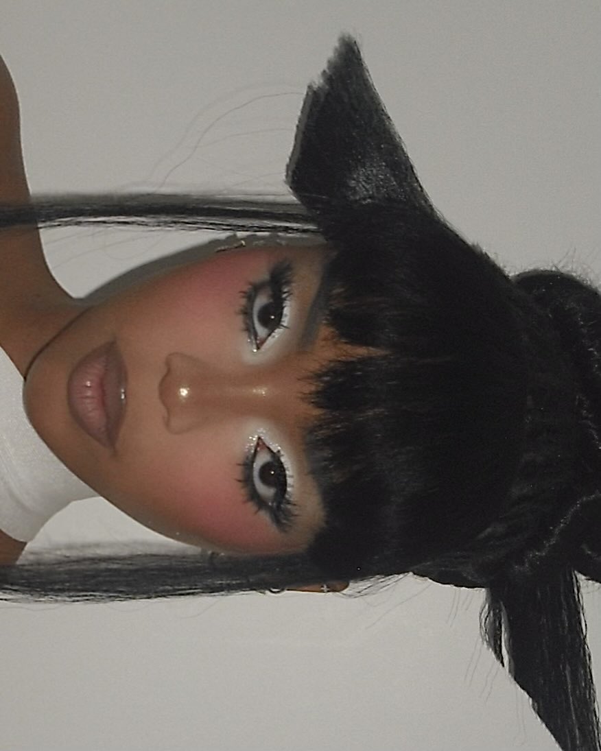 thekamua's tweet image. makeup by me on @ChloeBailey for @CECRED_OFFICIAL 🤍 #chloebailey #mua