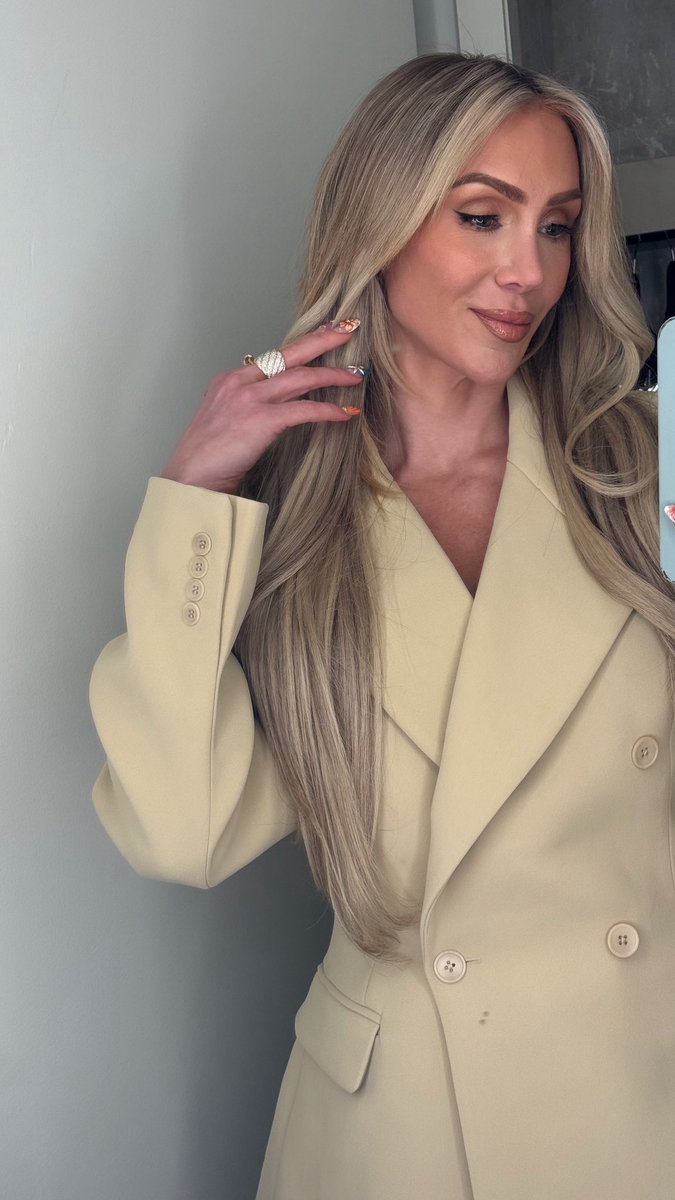 Charlotte Flair tweet media