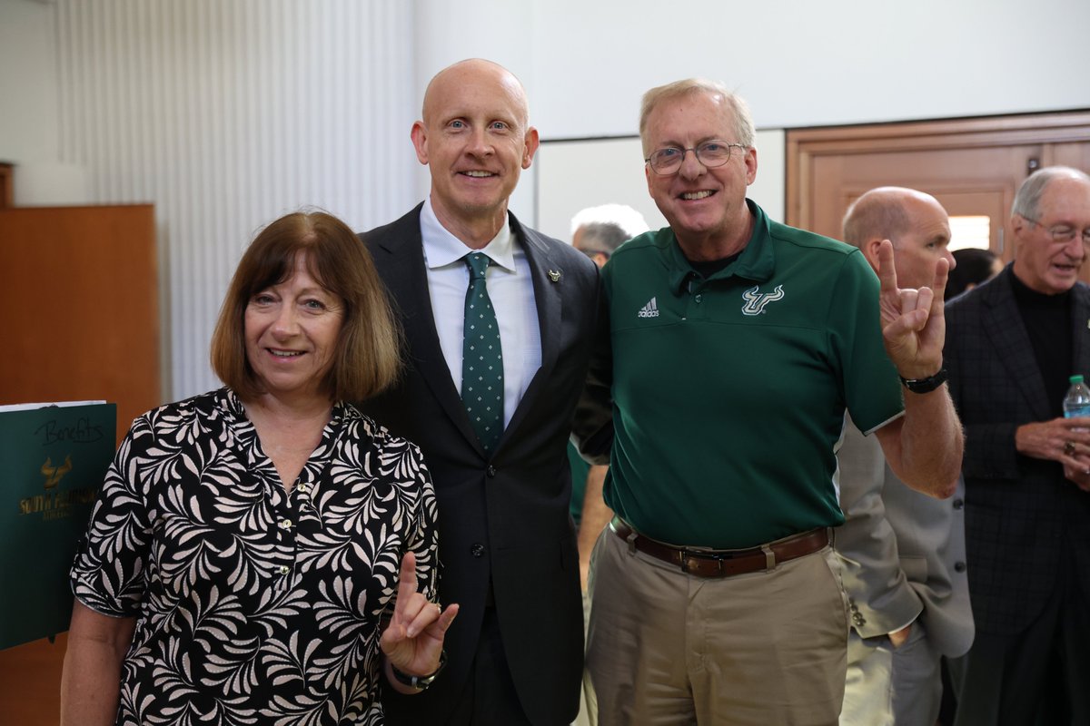USFBullsClub's tweet image. It was great hosting select Iron Bull @USFMBB and @USFWBB supporters prior to @CoachChrisMack and @CoachCurry's opening press conferences last week.

In honor of USF Giving Week, we invite you to support your favorite individual sport program today!
mybullsclub.com/sports/2019/7/…