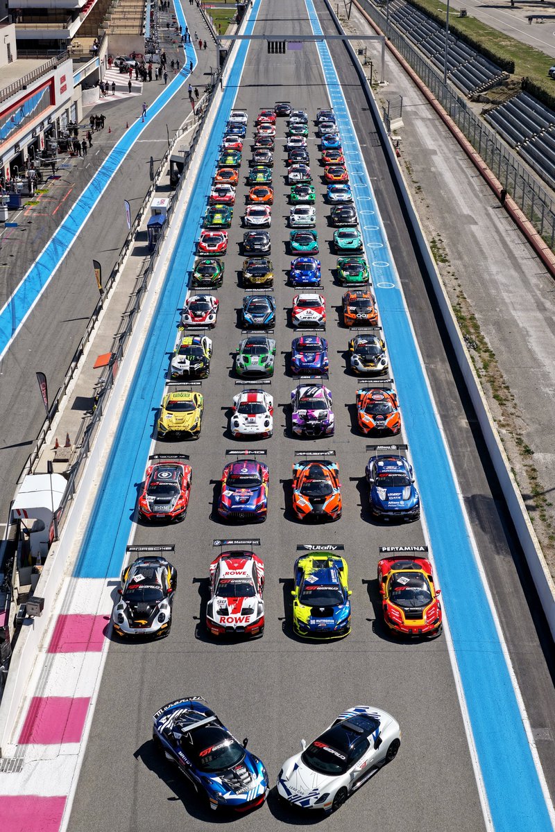 GTWorldChEu's tweet photo. 2026 is looking FAST! 🚀

📆 11 - 12 April 2026
🎟️ https://t.co/9m9oKCHWRM

#GTWorld | #GT3 #Motorsport https://t.co/a2x1RfwPT2