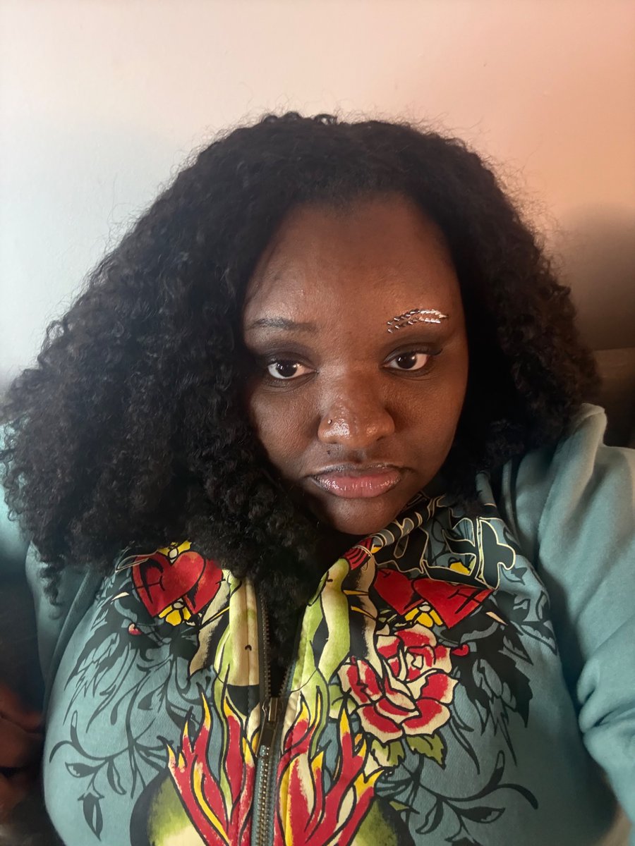 quathottie tweet media