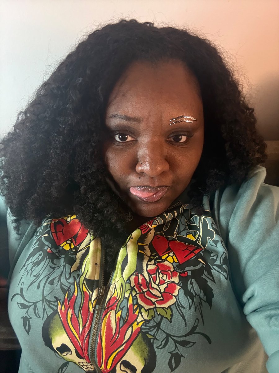 quathottie tweet media