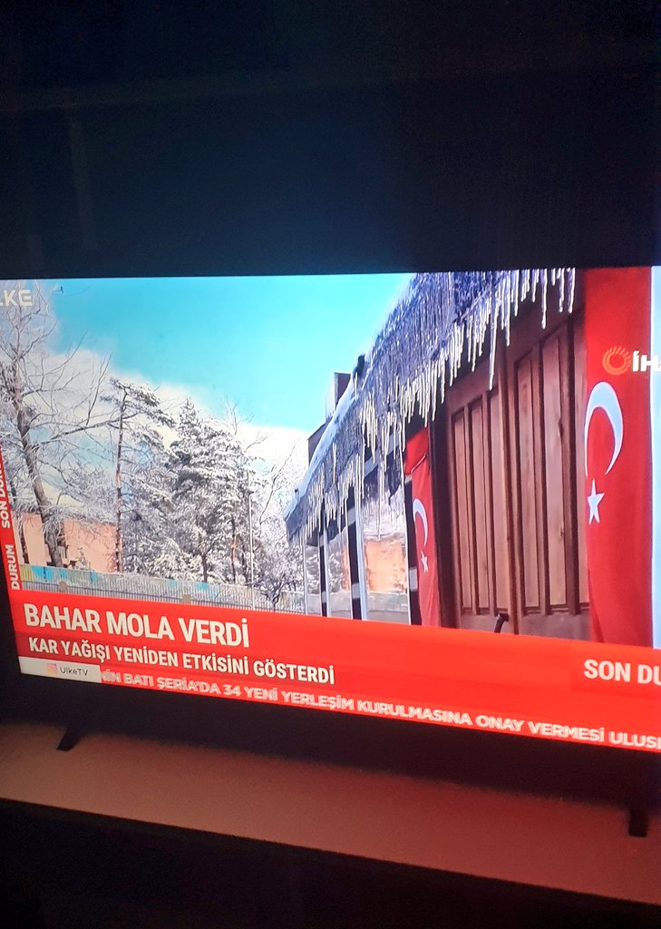 mehmet_emre_'s tweet photo. Bak burdan kışlıkları kaldır kaban mont mu giyilir diyeni ıslak terlikle döverim yeminle 😁 Akşamınız güzel olsun kıymetli dostlarım 😊☕
#Bahar #Kar #Kış https://t.co/ZAOjzxhA4B
