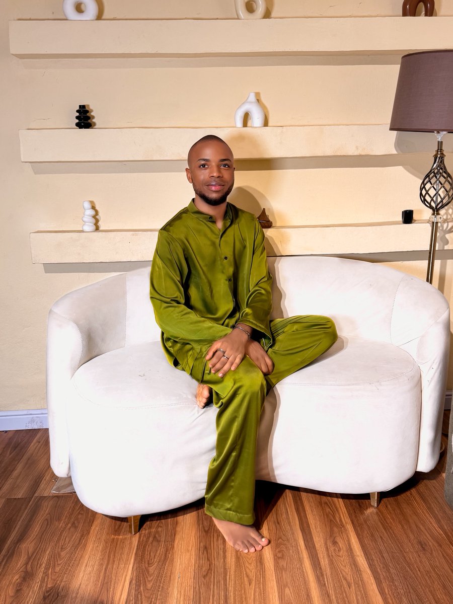 edu_jazzy's tweet photo. New age, new mindset, new focus. I’m becoming everything I’ve been working and praying for. This year, I move with purpose and intention.

Happy birthday to me. 
#happybirthday  #April09th #AprilSpecial #SonOfAPrayingMother #Chinedu #edujazzy https://t.co/8i6S2jSYLy