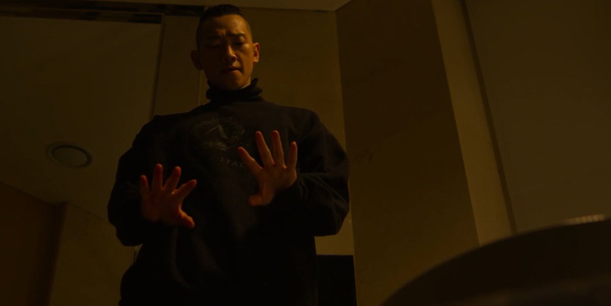 موها tweet media