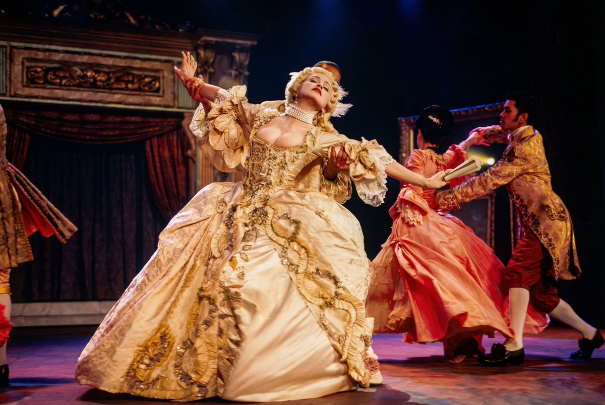 DanKMadonnaEdit's tweet image. 𝗠𝗮𝗱𝗼𝗻𝗻𝗮 · 𝗩𝗢𝗚𝗨𝗘 
𝗹𝗶𝘃𝗲 𝗼𝗻 𝘁𝗵𝗲 𝟳𝘁𝗵 𝗠𝗧𝗩 𝗩𝗠𝗔𝘀 
Los Angeles · September 1990 
remastered video : 
dankmadonna.blogspot.com
#Madonna #HD #1080p #Live #Performance