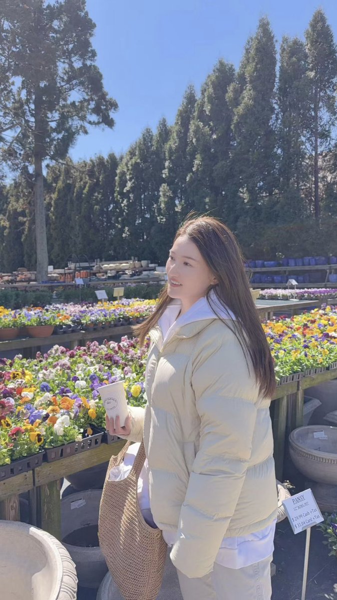 KneelPink's tweet photo. 『4/4』我加快手指的速度，在她耳边低语：“明天你就要��国做HR了，这个被我彻底开发、彻底控制的身体……还能装成干净的大小姐吗？”#李冰一 眼泪滑落，全身颤抖，却主动把湿热的私处往我手上蹭，声音带着彻底的羞耻和臣服小声哭道：“宋先生……求求你……最后再让我爽一次吧……” https://t.co/akJ06nlnsk
