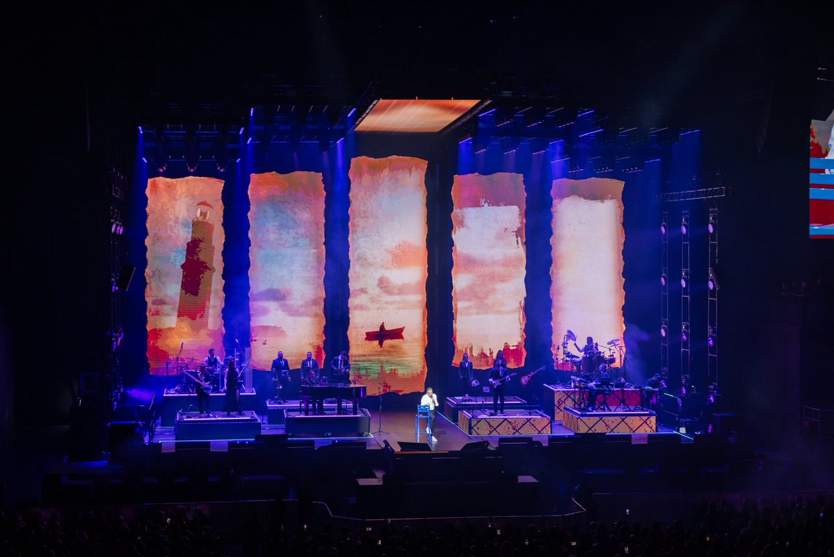 montanertwiter's tweet image. La noche que #BOGOTÁ me regaló … #Colombia #ElUltimoRegreso 
Hoy vamos por la segunda en @MovistarArenaCo