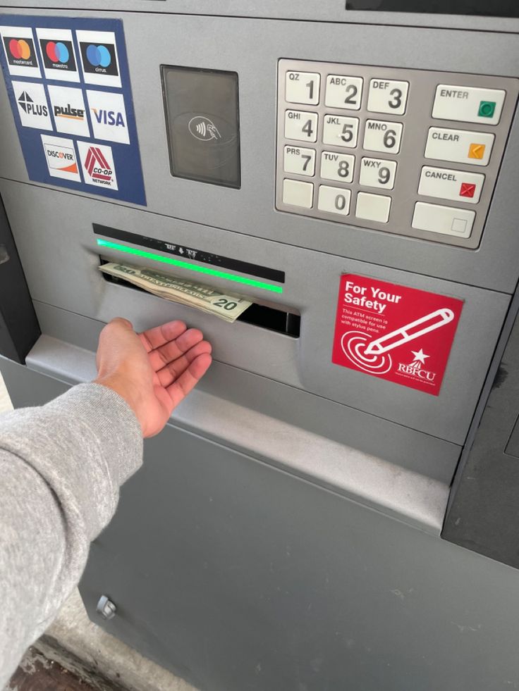 الاميره ريم بنت الوليد بن طلال ال سعود للمساعدات tweet media