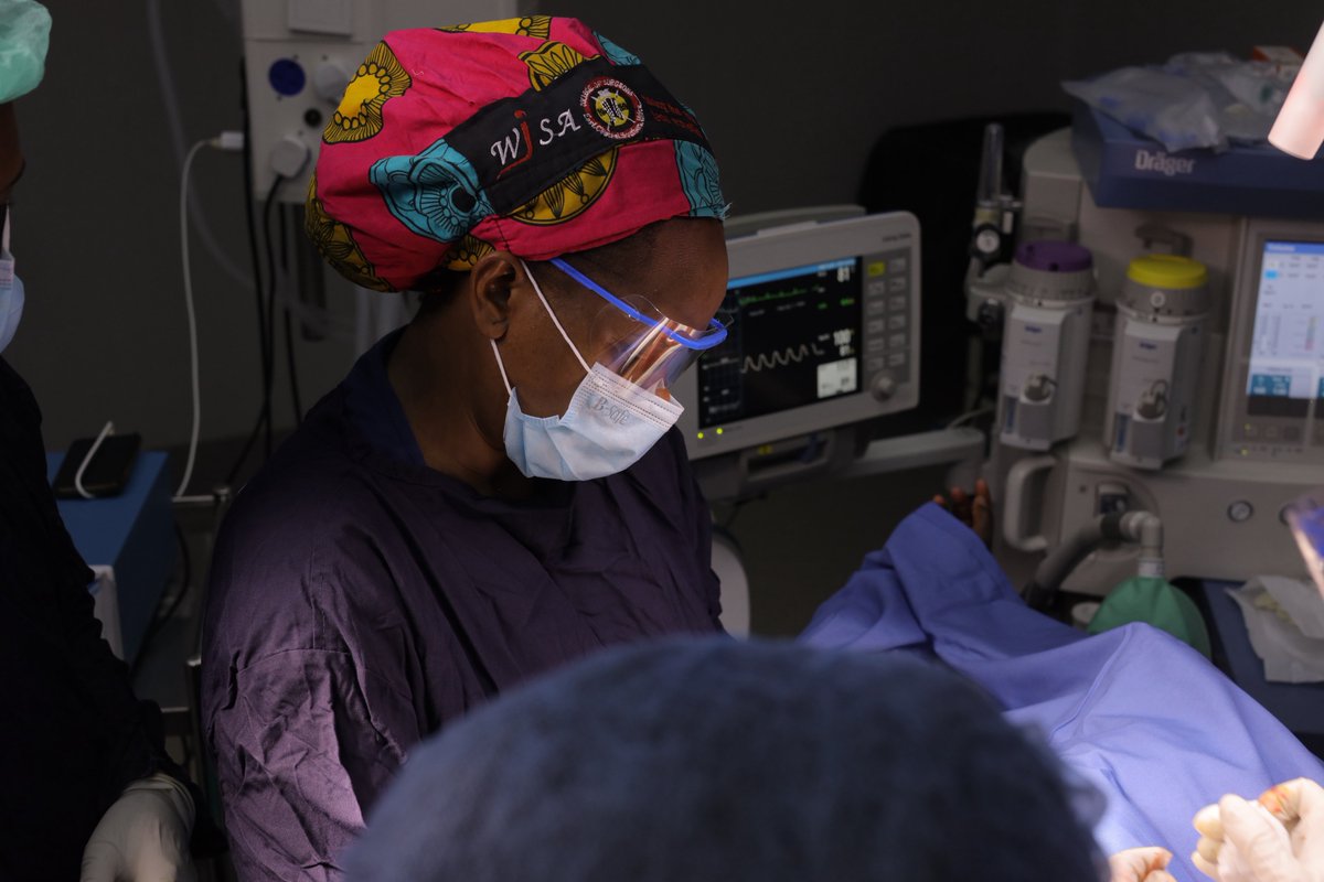 MulagoReferral's tweet photo. Restoring confidence. Rebuilding lives.
@MulagoReferral successfully conducts its 2nd Breast Reconstruction Camp.

Over 20 patients will receive life-changing procedures, including breast reconstruction and reduction—supporting survivors of breast cancer & women facing complications from excessive breast size.

In partnership with Stichting Interplast Holland, the camp also focuses on skills transfer to strengthen our surgical teams.

The initiative not only restores physical form but rebuilds confidence and hope.
Because healing is more than physical.
#MulagoCares #BreastReconstruction #Hope #Healthcare