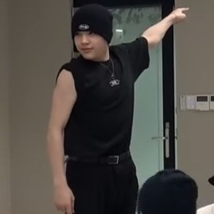 Polo ☆ 𝖔𝖓 𝖋𝖎𝖗𝖊 tweet media