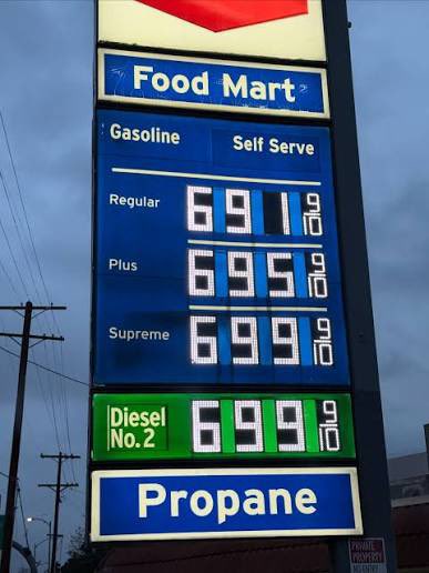 Lauren Witzke tweet media