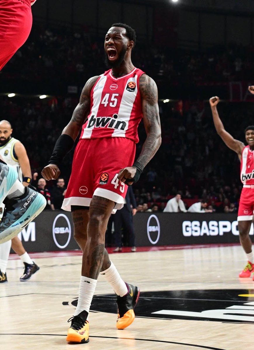 Τον τελευταίο καιρό κλείνει στόματα!
ΣΥΝΕΧΙΣΕ ❤️ #OlympiacosBC