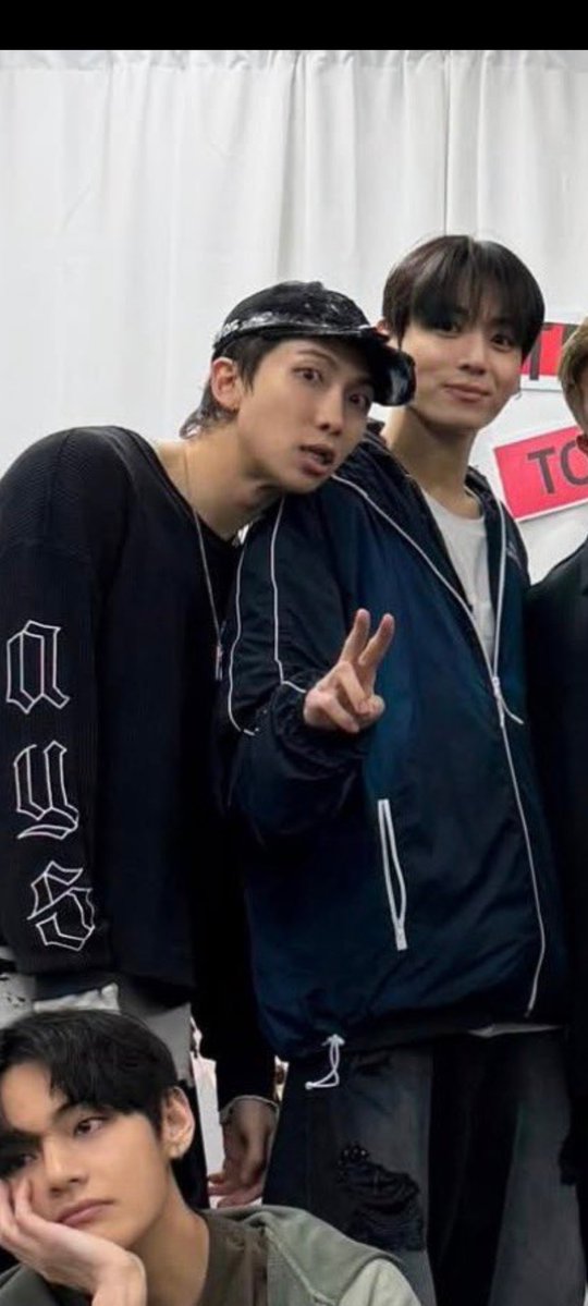 Namkook⁷ tweet media