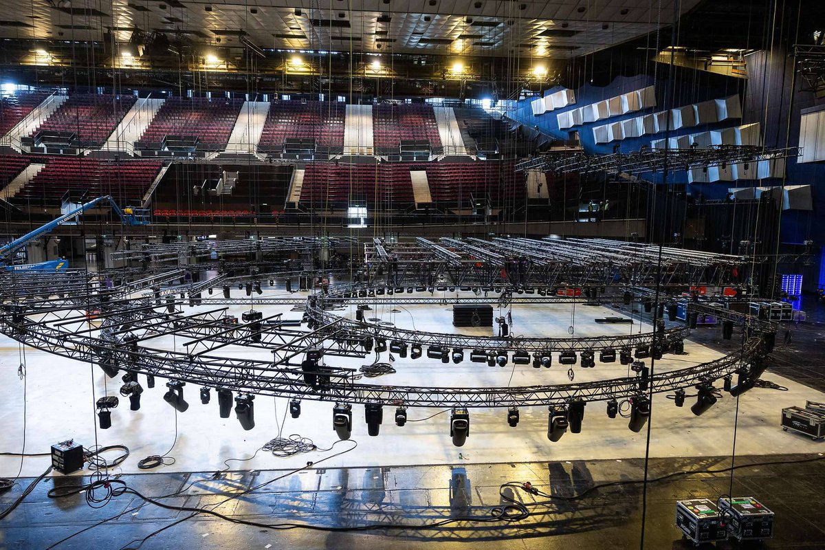 escinsiders's tweet image. 🇦🇹 The Eurovision 2026 stage is currently being constructed in Wiener Stadthalle Arena

#ESC