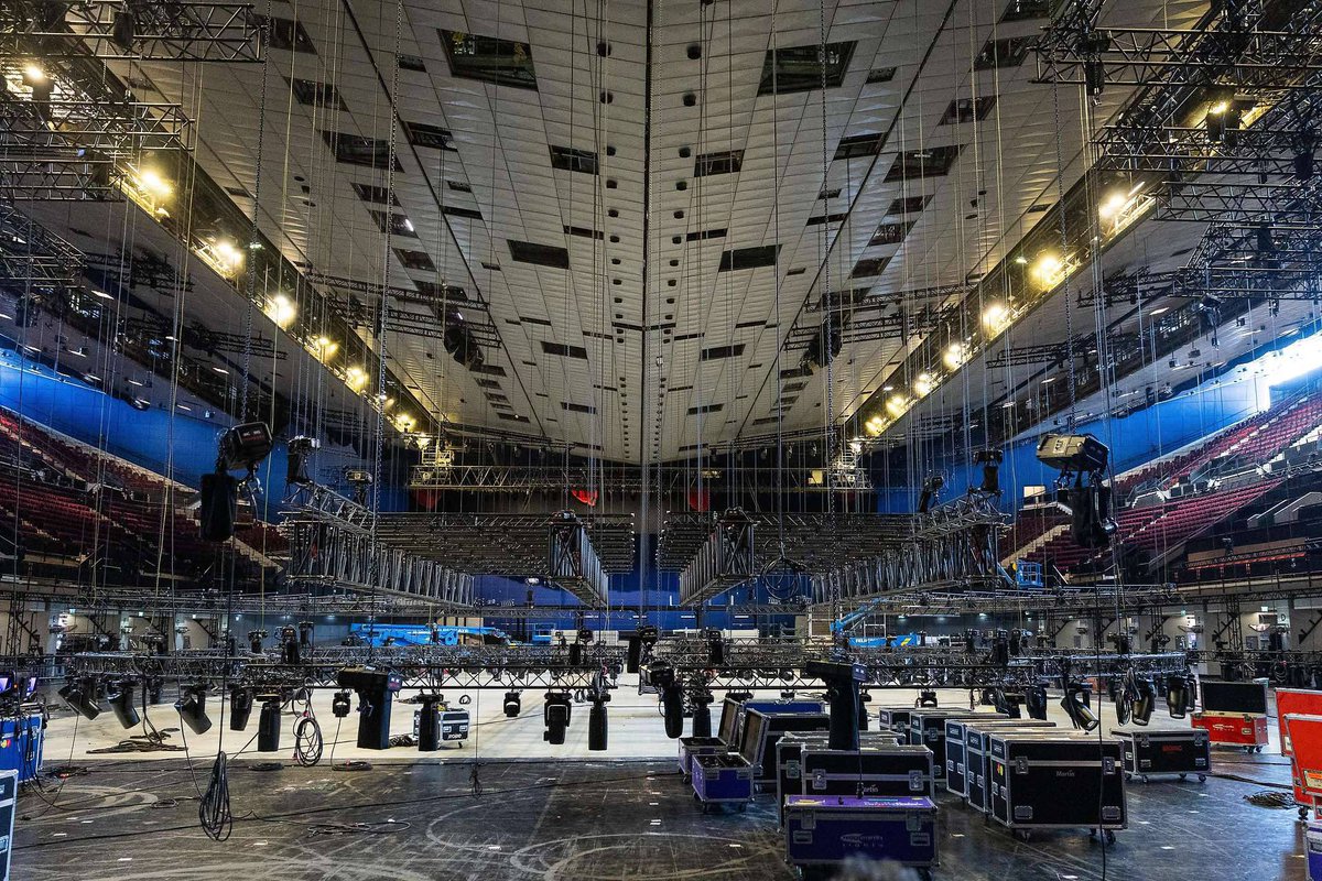 escinsiders's tweet image. 🇦🇹 The Eurovision 2026 stage is currently being constructed in Wiener Stadthalle Arena

#ESC
