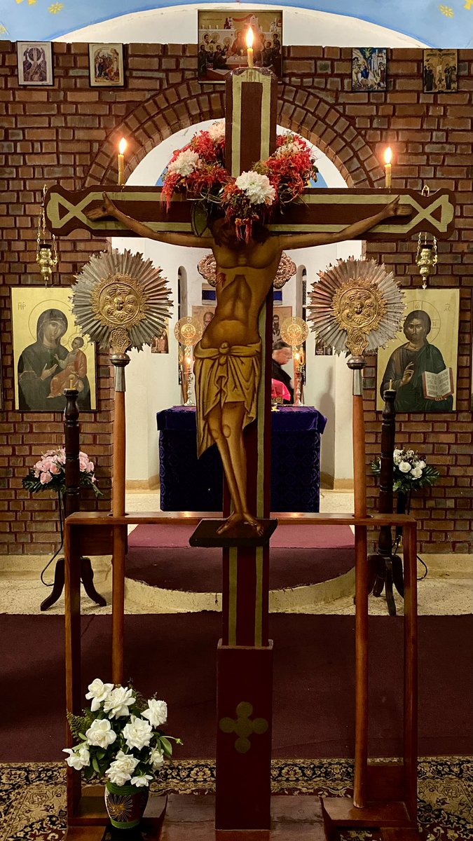 orthodoxiapost's tweet image. Today, He who suspended the earth in the waters is suspended on a cross. The Bridegroom of the Church is fixed with nails to the cross.
#holyweek #holyfriday #easternorthodox #orthodoxiapost #orthodox