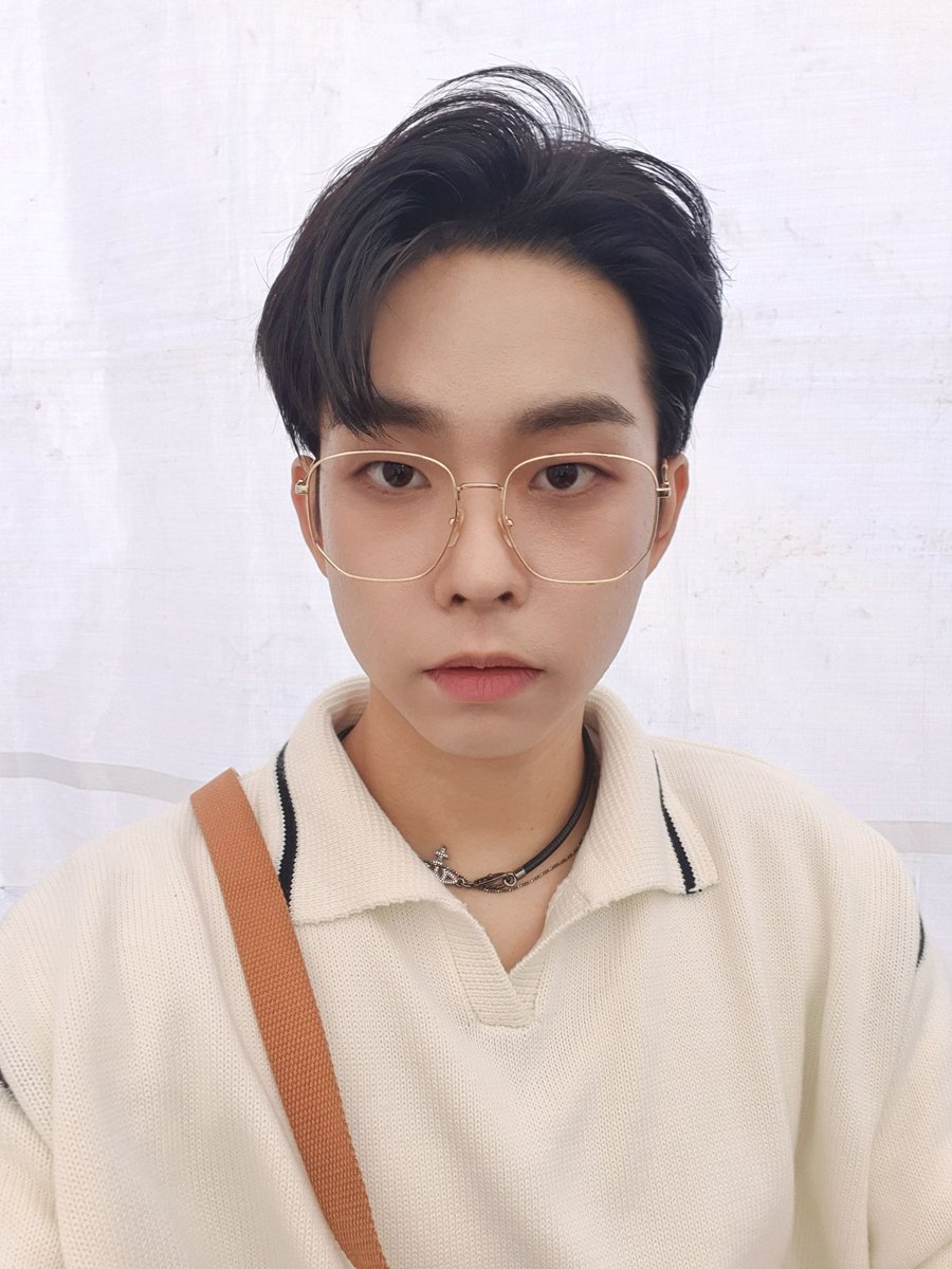 왈르르 tweet media