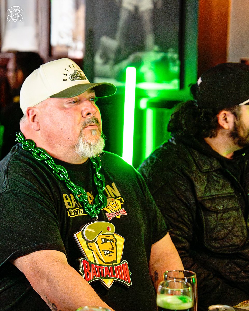 OHLBattalion's tweet image. The #7thMan is out in full support 🫡

Thanks to everyone who came out to live taping of Troops Trio &amp;amp; Game 1 Watch Party last night at The Fox &amp;amp; Fiddle 🪖🦊

#OHLPlayoffs | #GoTroopsGo