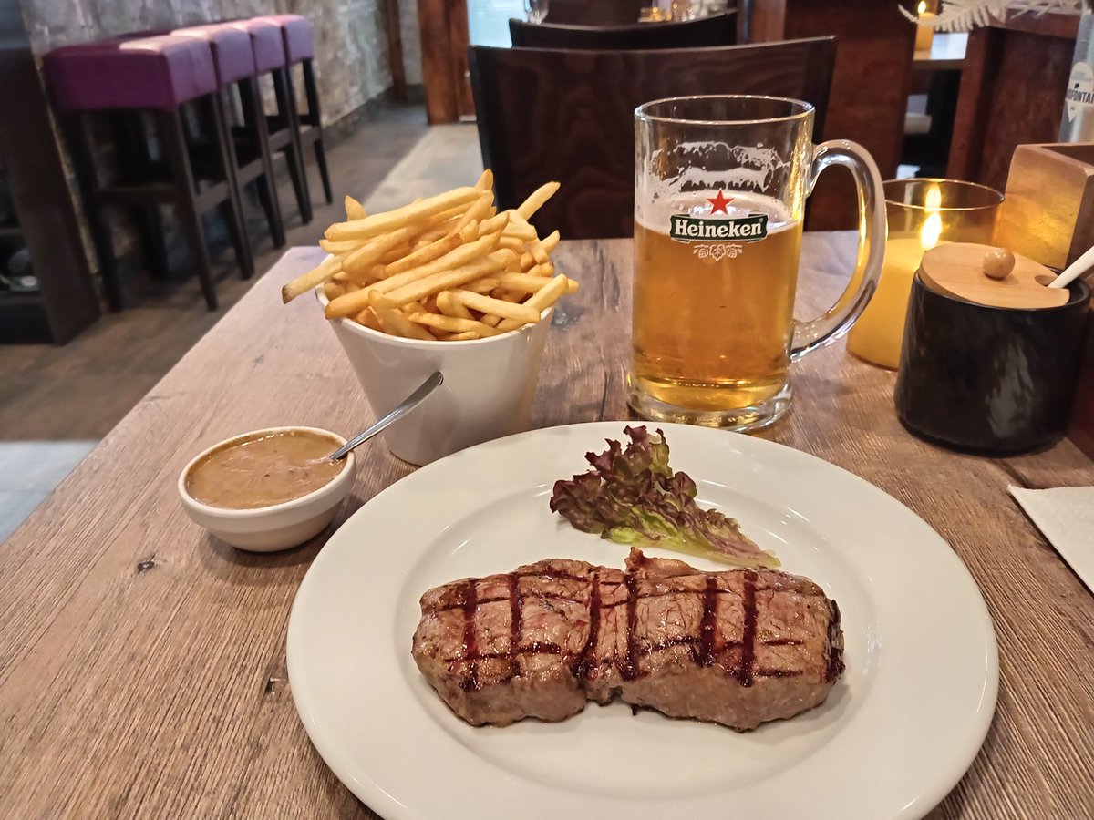 Patrick Giles tweet media