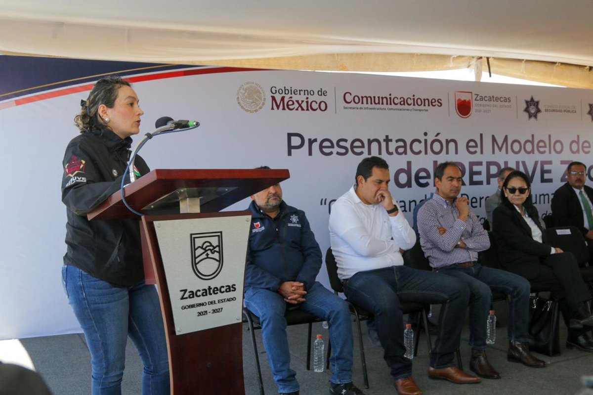 SESNSP's tweet photo. 🚗 📡 Iniciamos el Modelo de Fortalecimiento del Registro Público Vehicular #REPUVE en #Zacatecas, en un evento encabezado por el gobernador @DavidMonrealA, se pusieron en marcha 113 arcos de monitoreo en la entidad.

Este esfuerzo coordinado entre el @gobiernozac y la federación impulsa el uso de tecnología avanzada para reforzar la seguridad pública y contribuir a la construcción de la paz en el país.
#Seguridad #ConstruyendoLaPaz