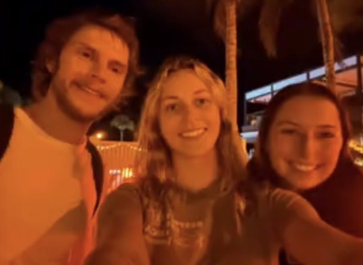 Nina | Evan Peters fp☺️ tweet media