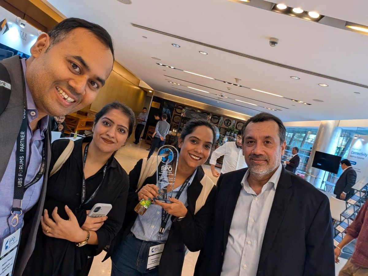 wAnywhere tweet media