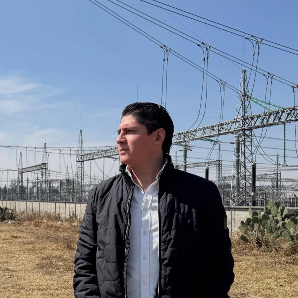 hector_ramirezr's tweet image. Donde hay trabajo, hay dignidad. Y donde hay dignidad, hay lucha.
¡Excelente jornada para todos! ⚡️👷🏻‍♂️

#CFE #Suterm #UnidadSuterm