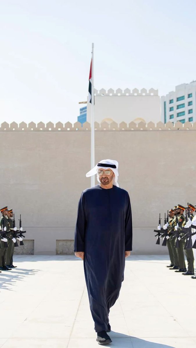 حفظ الله الوطن وحفظ الله زعيم الأمه الشيخ محمد بن زايد آل نهيان🇦🇪🤍