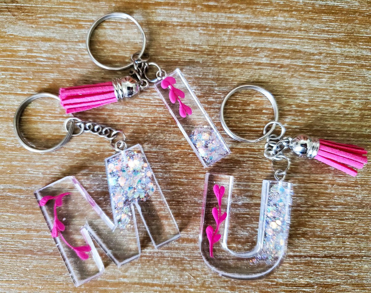 MinimalAbstrac1's tweet image. Paint 🎨 Splash Initial Keychains 🌈✨️
etsy.com/listing/158468…
#etsyfinds #handmadehour #uniquegifts #giftsforfriend #giftsforher #womaninbizhour #CraftBizParty #SummerStyle #SpringJoy #ColorPop #rainbow #accessories #personalized #Keychains #thursdaymood