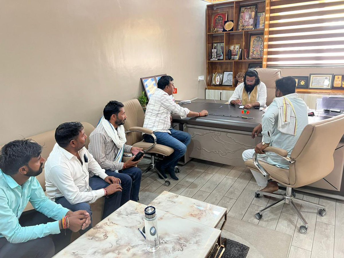 Upen Yadav (मोदी का परिवार) tweet media