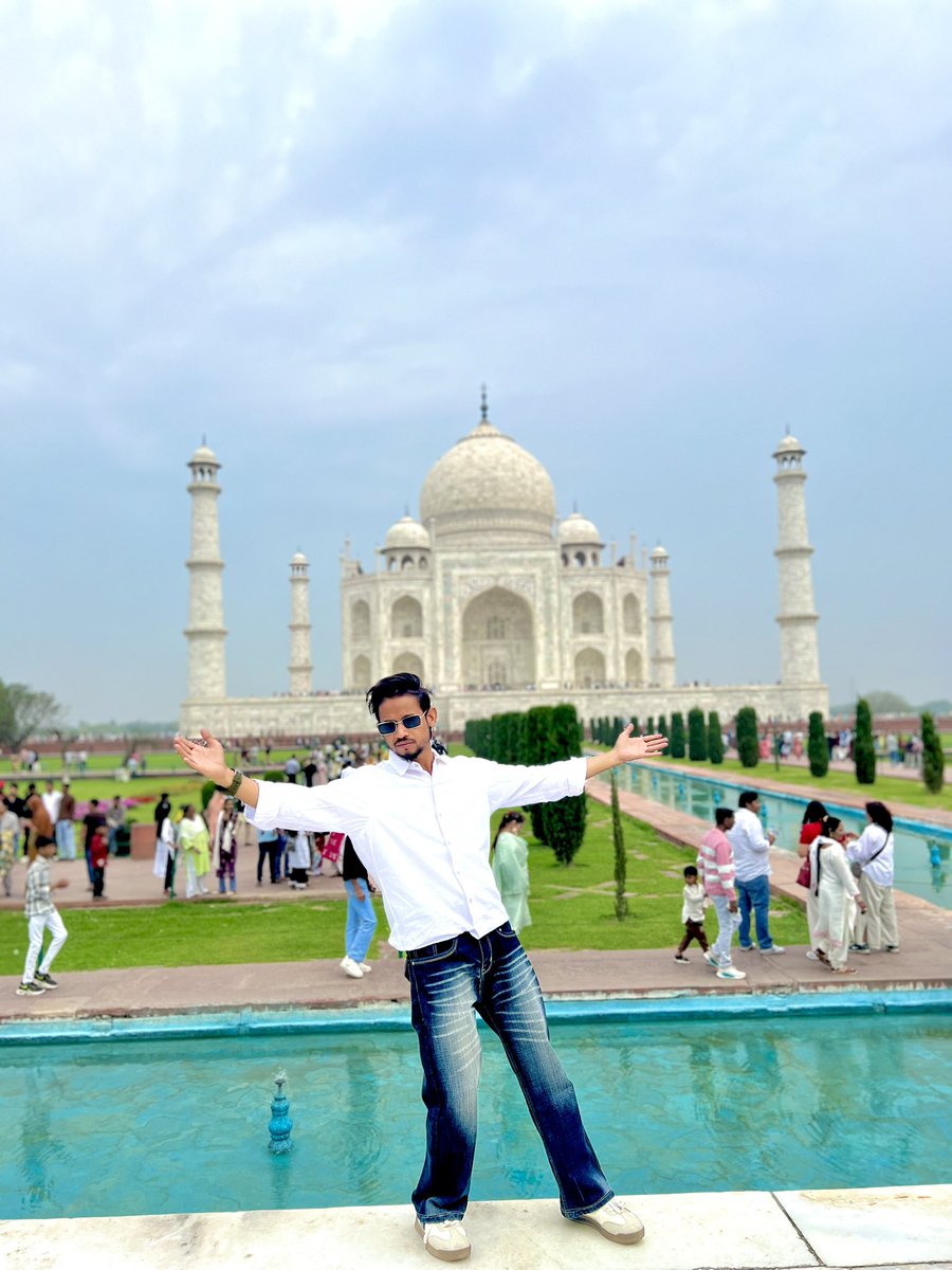 kamran_mr36084's tweet photo. Agra Taj Mahal 🕌❤️ https://t.co/QBHDpCRSYY