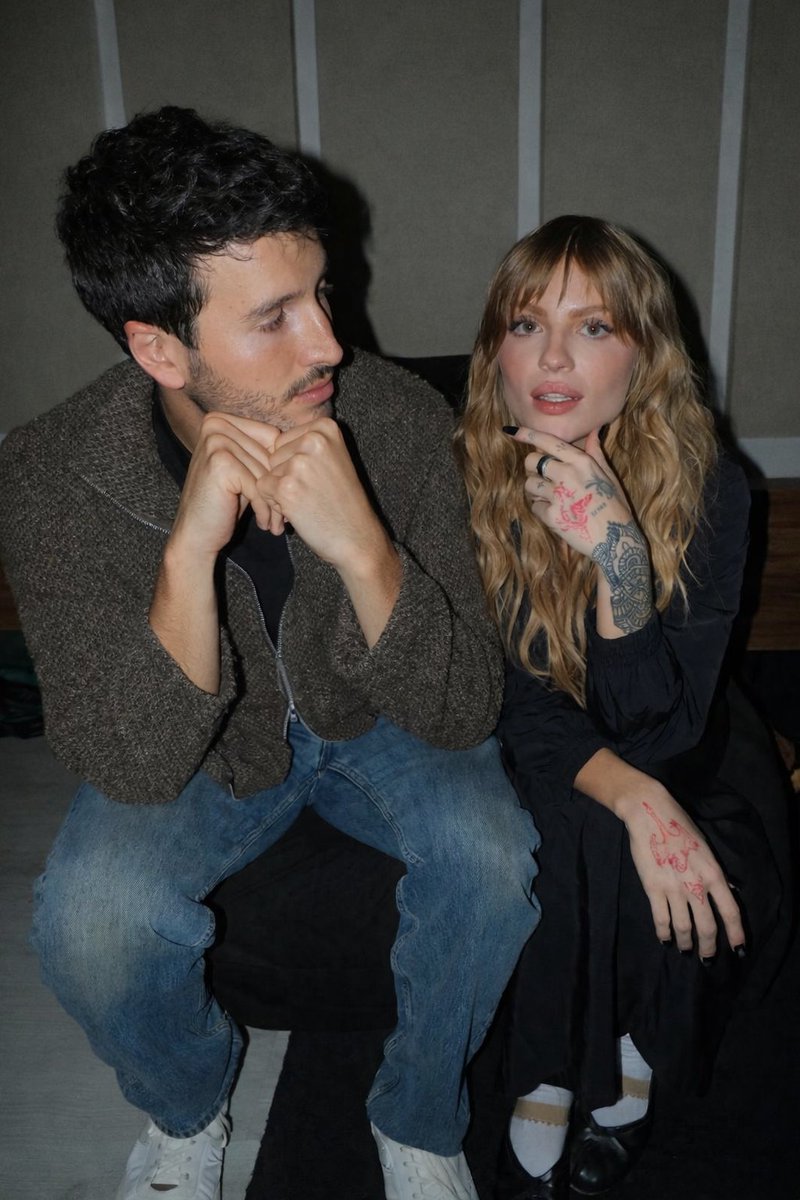 LINDUXOS! Luísa Sonza e Sebastian Yatra em nova foto, durante a produção de "TU GATA".