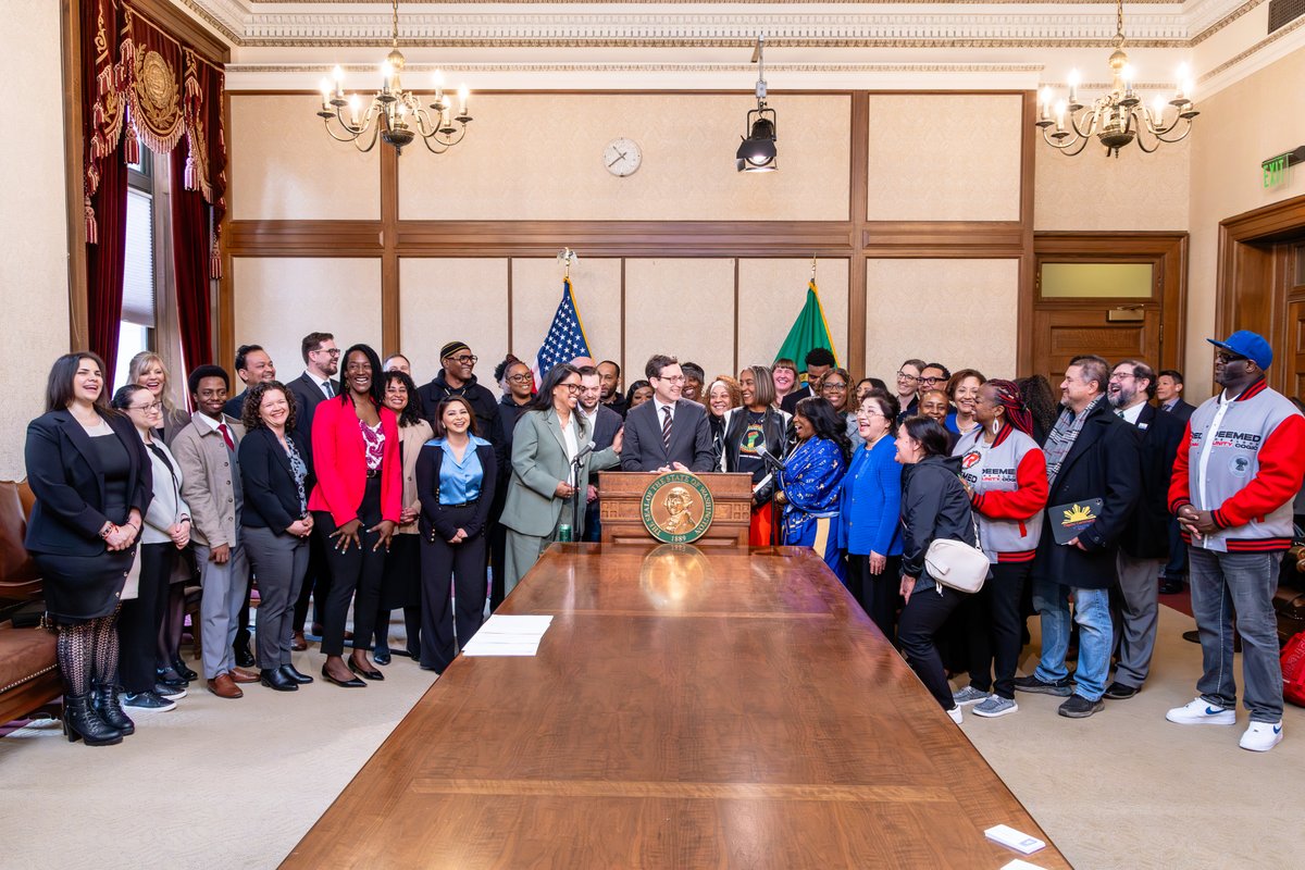 WAWorkforce's tweet photo. WWA celebrates passage of HB 2523, strengthening the Community Reinvestment Plan &amp; expanding pathways to stable, family-sustaining careers. Thank you to Rep. Reeves, Gov. Ferguson, Sen. T’wina Nobles, Rep. Morgan, &amp; Sen. Saldaña for advancing this investment in WA communities. https://t.co/dkZ0uPfSUy