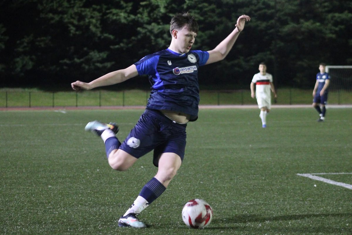 barcudcochphoto's tweet photo. Action from @CwmbranTown 3-0 win over @GoytreFC last night in @EliteStands @ArdalSouthern East at the Cwmbran Stadium.

🔗 https://t.co/jeWlTlPCNq

@freepressseries @AberChronicle @southwalesargus @GwentCountyFA @AllWalesSport @CollinsWFM @YClwbPelDroed @GwentFC @SunshineRadio https://t.co/baSBoZyWYM