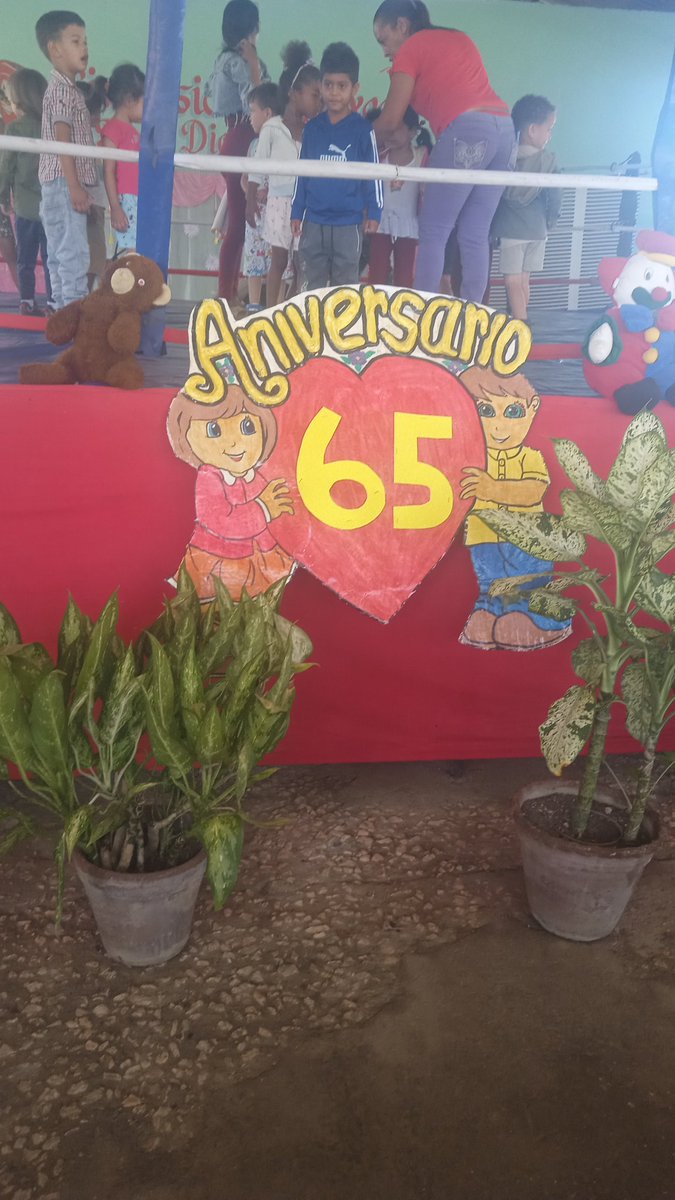 yesmita1975's tweet photo. En #Jobabo #LasTunas se crean las condiciones para la celebración por el #65AniversarioCI mañana 10 de abril a las 8:30 AM con sede en el Combinado Deportivo. Los esperamos. https://t.co/25lv3DjSvn