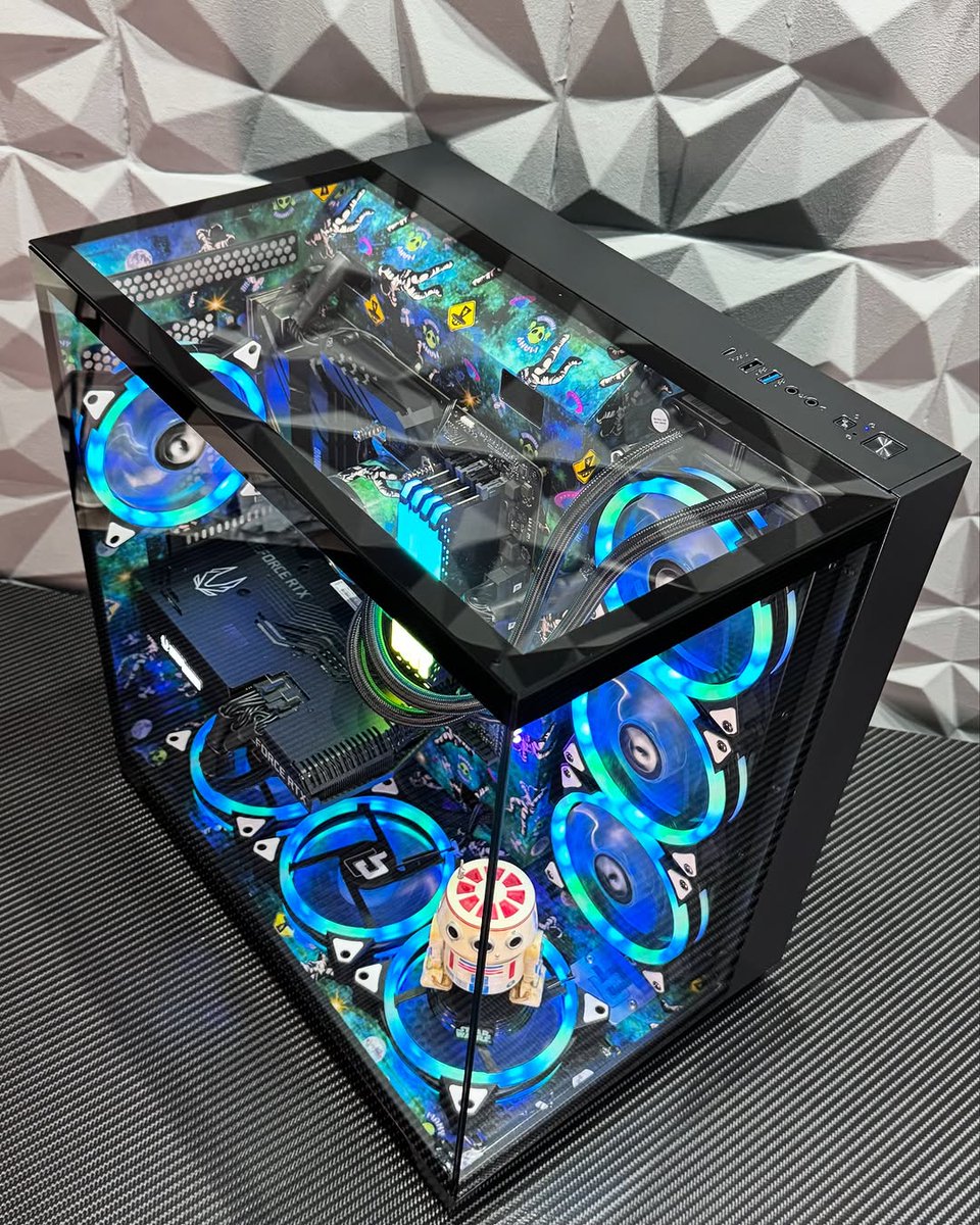 ZOTAC_USA's tweet image. An incredible🤩 cosmic-themed 🌌✨ build powered by the rocket ship of a card, the ZOTAC GAMING GeForce RTX 3070 GDDR6 Twin Edge.⚡💫

📷 IG: brocbyte

#RTX3070 #RTX30 #TwinEdge #GPU #Tech #PCHardware #PCComponents #GamingPC #PCBuild