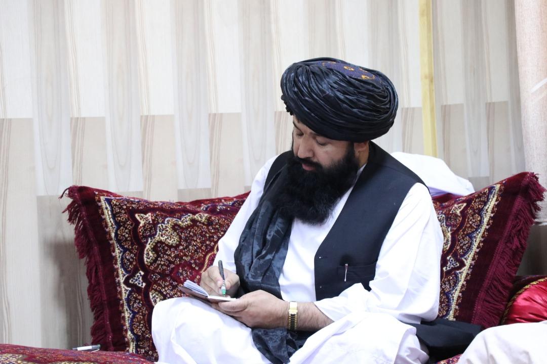 په ځینو ټولنیزو رسنیو کې هغه ادعاوې چې ګواکې د کابل پوهنتون یو شمېر محصلان د کلتوري نښو له امله نیول شوي او یا هم ورسره ناسم چلند شوی، دا کاذب تبلیغات په کلکه ردوو او بې اساسه دي.

دا ډول ناسم تبلیغات، چې تر ډېره د افغانستان او اسلامي ارزښتونو د مخالفینو له لوري خپرېږي،