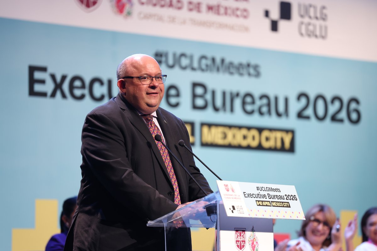 uclg_org's tweet photo. 🟡#UCLGMeets at the @UCLG_org Executive Bureau @GobCDMX

@berryonline, @UCLG_org Copresident, Mayor of @CityKitchener 

🗣️In no time has the role of LRGs been more important than now. We need to come together  through UCLG to set the tone of what we are looking for in the future https://t.co/N2dGlcPSPn