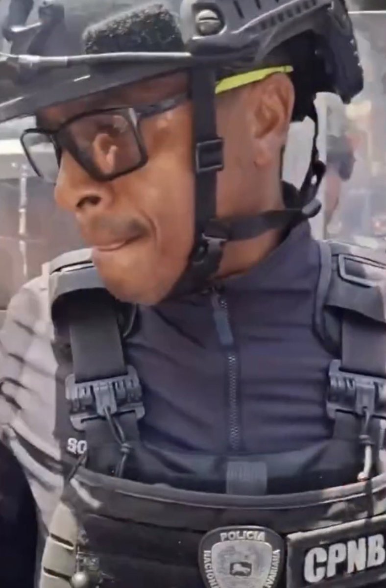 #9DeAbril PARA IR CONOCIENDO LA CARA DE LOS REPRESORES DE <a href="/delcyrodriguezv/">Delcy Rodríguez</a>.

Muertos de hambre, que después matraquean y roban al mismo pueblo que reprimen para poder comer. <a href="/ChacoCma/">CHACO</a> <a href="/GastonLevar/">Gaston Levar</a> <a href="/perez_davi42064/">Mr. EMI</a> <a href="/KuroNoRoninn/">KuroRyuu</a> <a href="/EstFlvctvat/">Alea Iacta Est</a> 

#9DeAbrilCalleYLucha