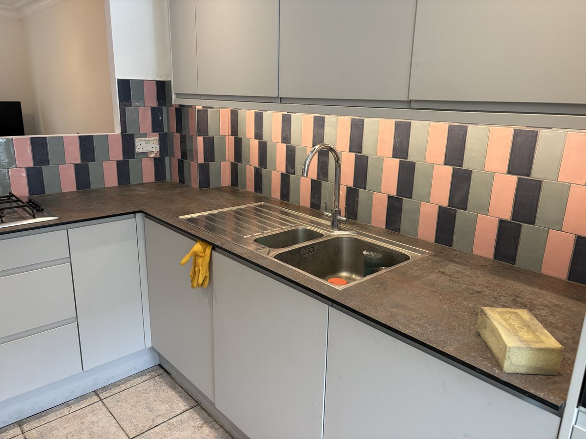 JBTiling's tweet photo. Funky kitchen tiling done in Hove https://t.co/qgbsFXK2VT