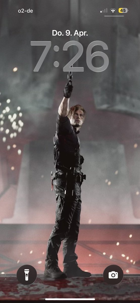 Finished #ResidentEvilRequiem which was my very first Resident Evil game.
One hell of a ride, so many scary moments that made me flinch, so many one liners which made me face palm and laugh.
Capcom, thanks for this absolute masterpiece! 
And: My lockscreen finally got an upgrade.