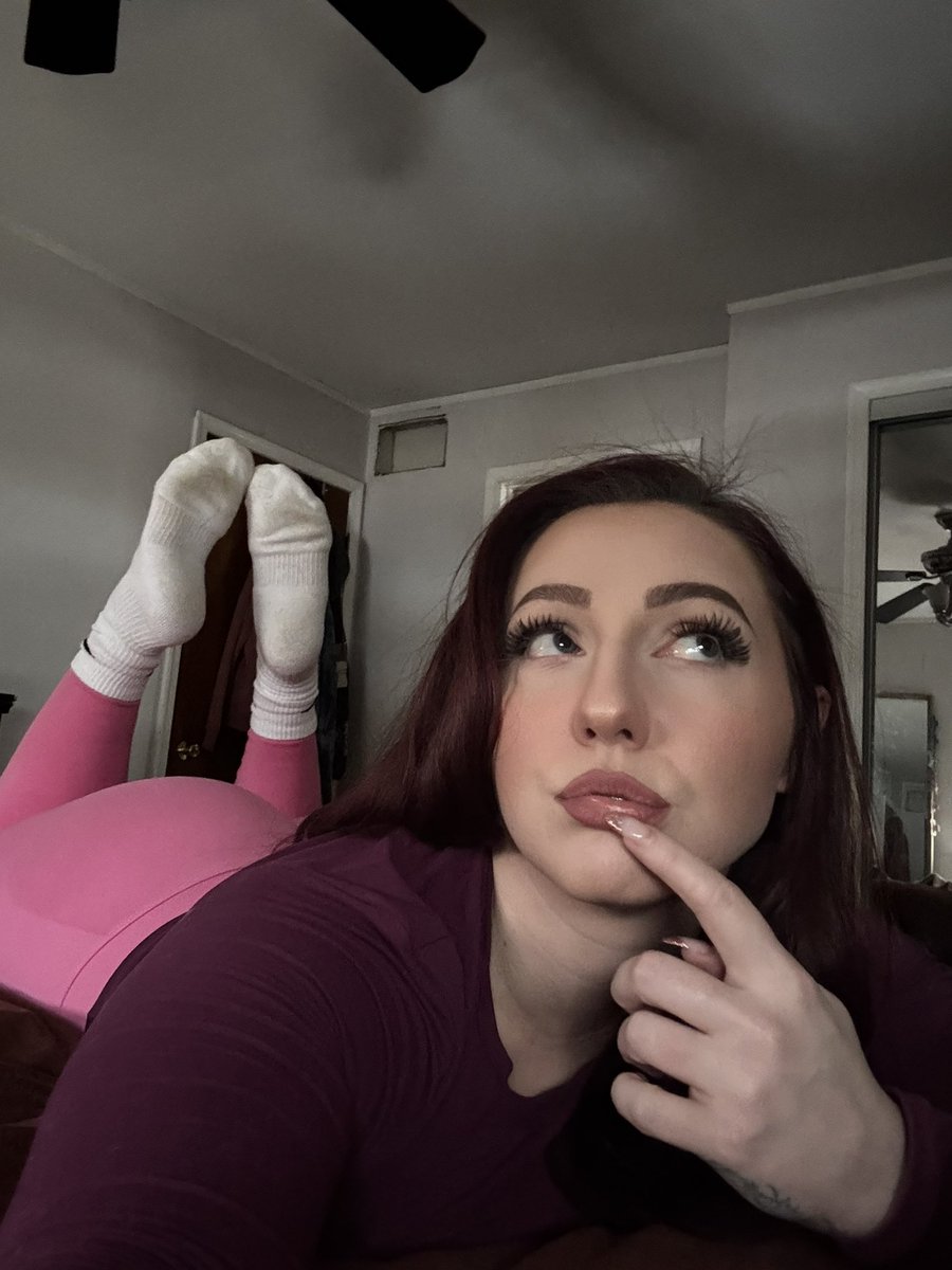 socksimp 🧦 tweet media