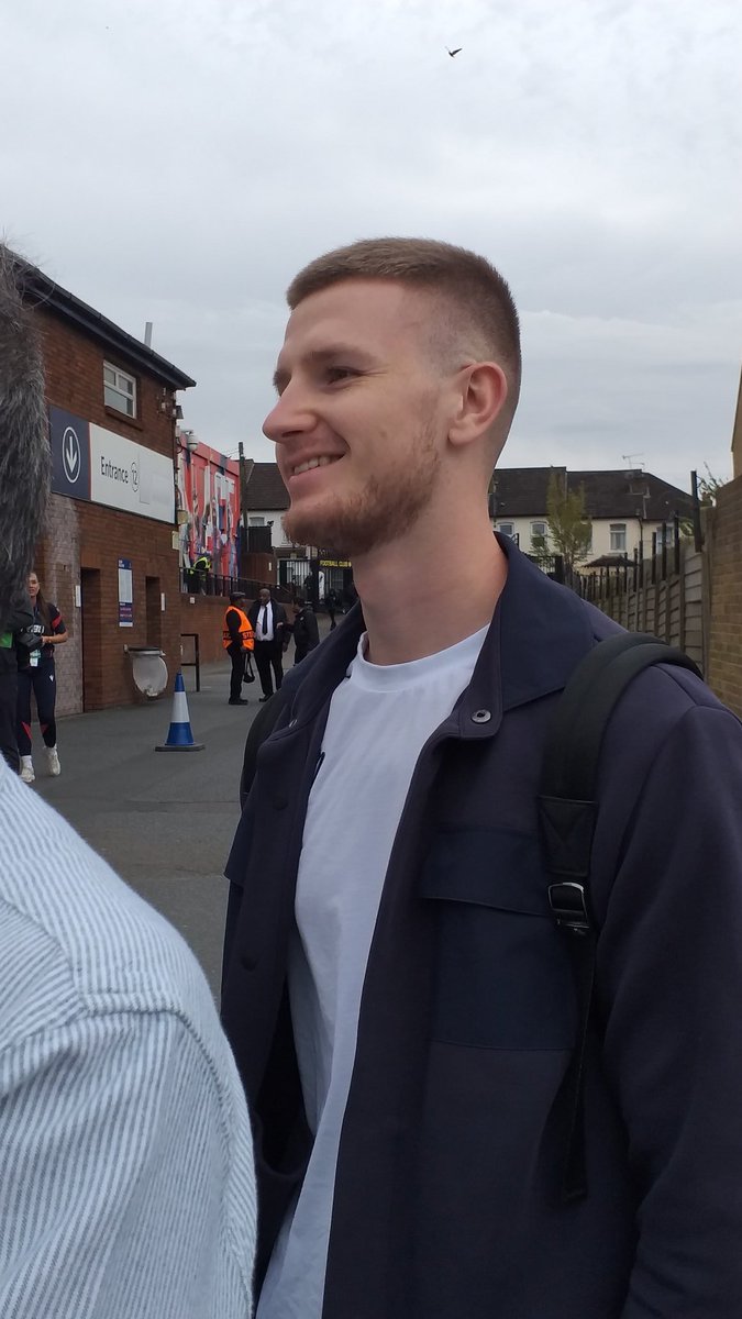 Leap like a Salmon Jase! tweet media