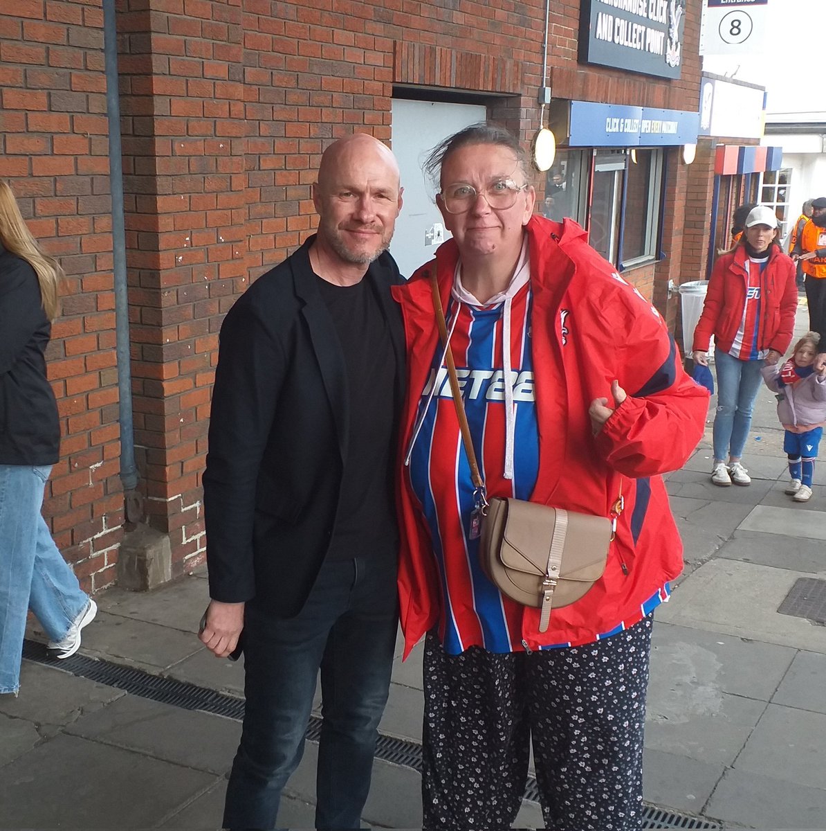 Leap like a Salmon Jase! tweet media