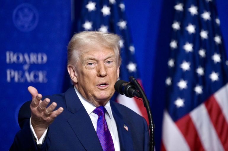 ترامب: متفائل جداً بأن اتفاق إيران بمتناول اليد ويحذر من عواقب مؤلمة